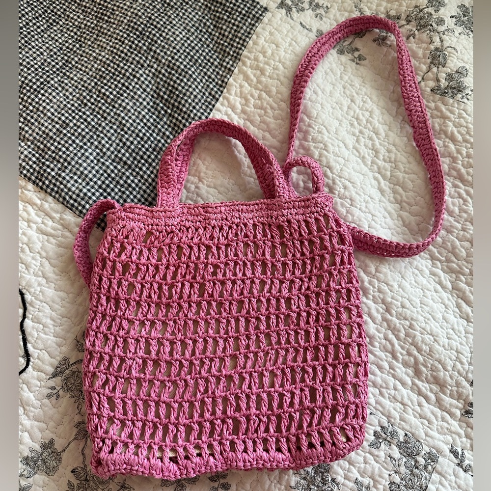 Madewell Small Straw Edition Transport
Crossbody Bag in Retro Pink - Picture 5 of 7